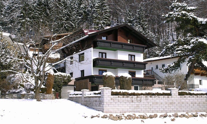 Bad Haering Apartment | Beautiful apartment for 6 guests with WIFI, TV, terrace and panoramic view