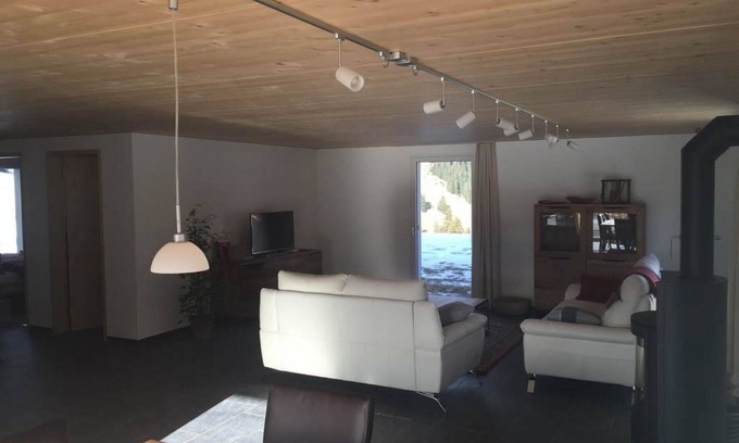 Valbella Apartment | Beautiful apartment for 8 people with WIFI, TV and balcony