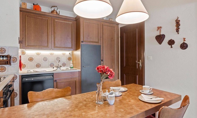 Parpan Apartment | Beautiful apartment for 3 people with TV and balcony