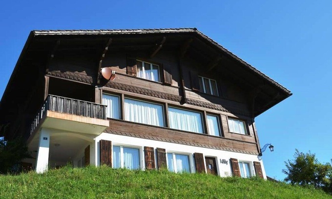 Schoenried Apartment | Beautiful apartment for 4 guests with WIFI, TV, balcony and pets allowed