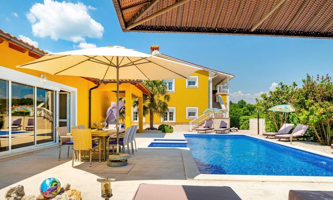 Marceljani Apartment | Beautiful apartment in Labin with WiFi