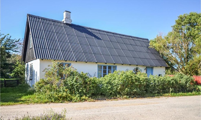 Anholt House | Beautiful Home In Anholt With Kitchen