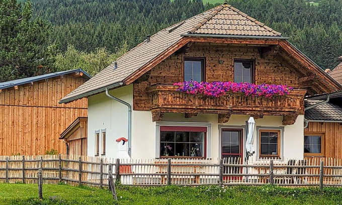 Mariapfarr House | Beautiful home in Mariapfarr with WiFi