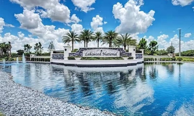 Lakewood Ranch Condo | BEAUTIFUL New Condo in Lakewood National Golf and Country Club