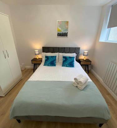 Tottenham Green House | Beautiful newly renovated house sleeps 6 people, only 12 minutes by tube to Oxford Circus