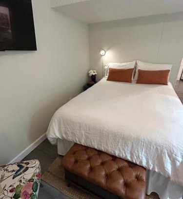 South Park House | Beautiful & peaceful studio with private entrance