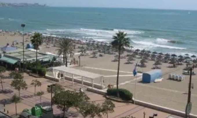 Fuengirola Apartment | BEAUTIFUL PENTHOUSE SOLARIUM IN BOLICHES BEACH