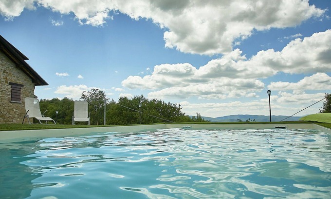 Monte Santa Maria Tiberina Villa | Beautiful private villa with A/C, WIFI, sauna, private pool, TV, patio and panoramic view