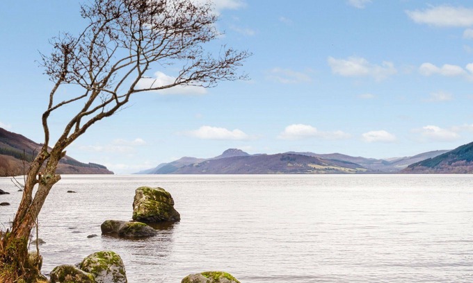 Invermoriston House | Beautiful private villa for 4 guests with WIFI, TV and patio