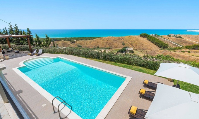 Montallegro Villa | Beautiful private villa for 6 guests with private pool, A/C, WIFI and terrace