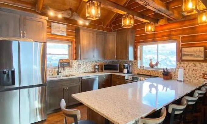 Snowbird Cabin | Beautiful Private Luxury Cabin with Hot Tub