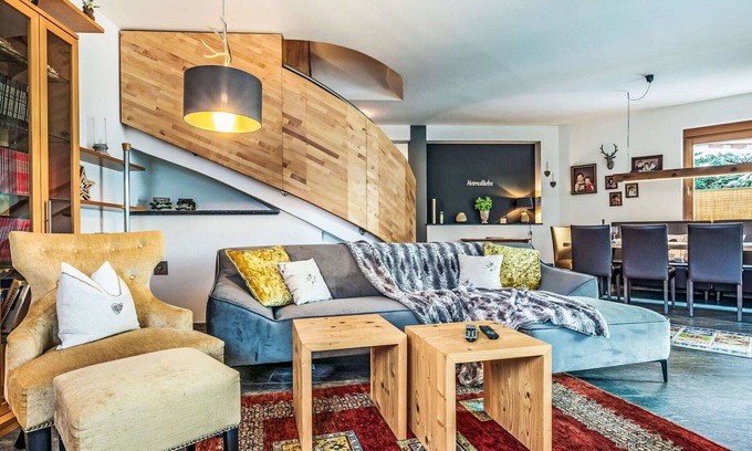 Eckartau Villa | Beautiful private villa for 12 people with WIFI, TV and patio