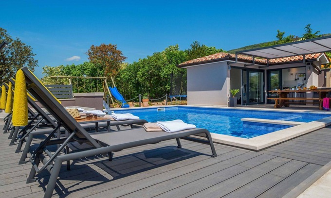 Viskovici Villa | Beautiful private villa with A/C, WIFI, private pool, hot tub, TV, terrace and panoramic view