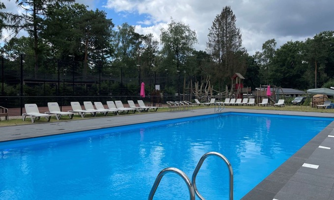 Bosgebied Hoenderloo House | Beautiful private villa for 4 people with A/C, WIFI, pool, TV, terrace and pets allowed