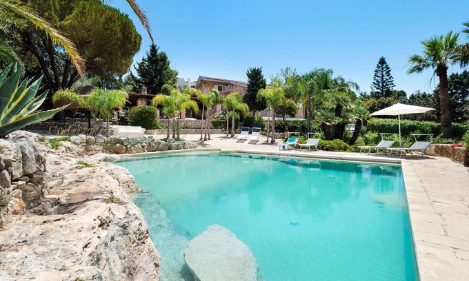 Plemmirio Villa | Beautiful private villa for 10 people with WIFI, A/C, private pool, TV and terrace