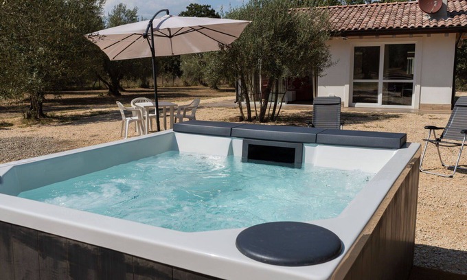 Vetralla House | Beautiful private villa for 3 people with A/C, WIFI, pool, TV, pets allowed and panoramic view