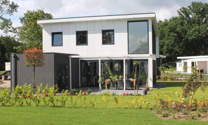 Susteren House | Beautiful private villa for 6 guests with WIFI, pool, TV and terrace
