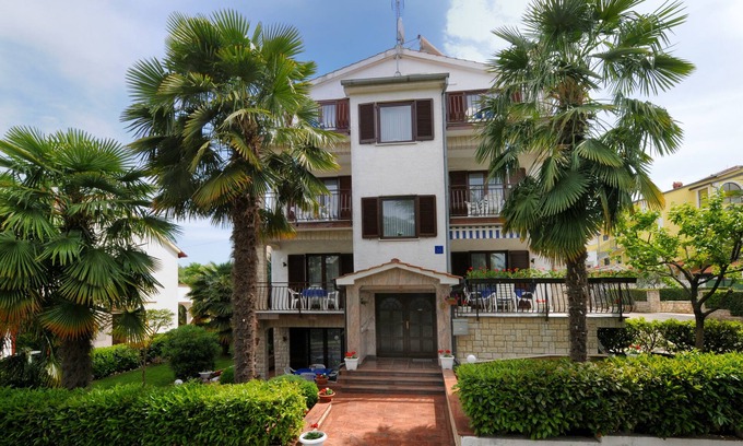 Spadici Apartment | Beautiful spacious apartment (No. 5) with 2 bedrooms 300m from the beach