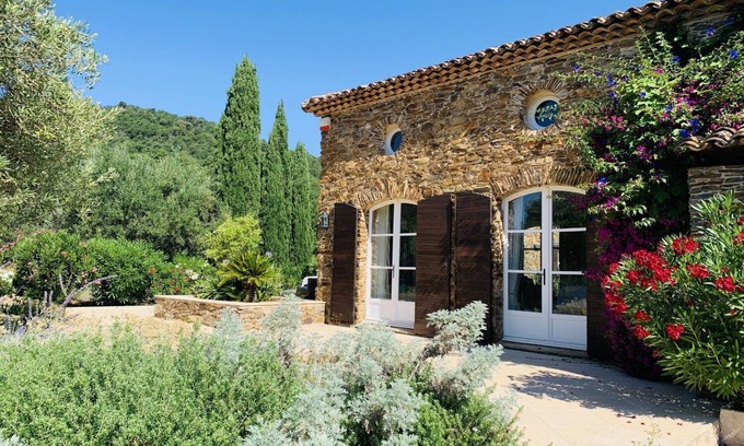 La Garde-Freinet House | Beautiful stone house in St Clements Vineyards