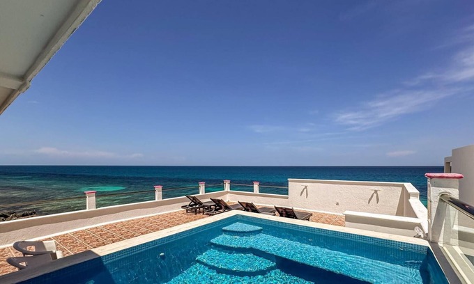 Colonia Meteorologico Apartment | Beautiful Studio with Shared Rooftop Pool