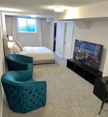 Ottawa Division House | Beautiful suite