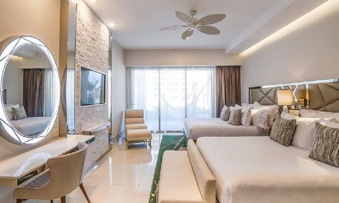 Cabo San Lucas Resort | Beautiful Suite Options Oceanfront Resort