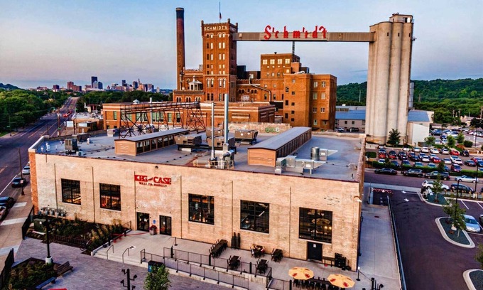 West Seventh Apartment | Beautiful Twin Cities Getaway < 3 Mi to Dtwn!