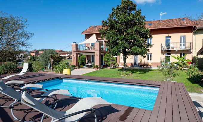 San Damiano dʼAsti House | Beautiful villa for 10 people with private pool, WIFI, A/C and patio