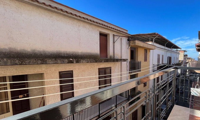 Partinico House | Beautiful villa for 6 people with WIFI, A/C, TV and balcony