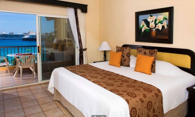 El Medano Ejidal Resort | Beautiful Villa del Arco - Two Bedroom Suite