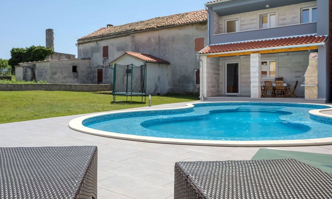 Bratulici House | Beautiful villa with A/C, WIFI, private pool, TV, terrace, pets allowed and panoramic view