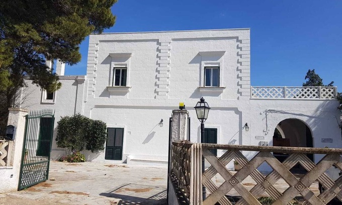 Oria Villa | Beautiful villa with pool, in the Italian countryside but only 5 minutes to town