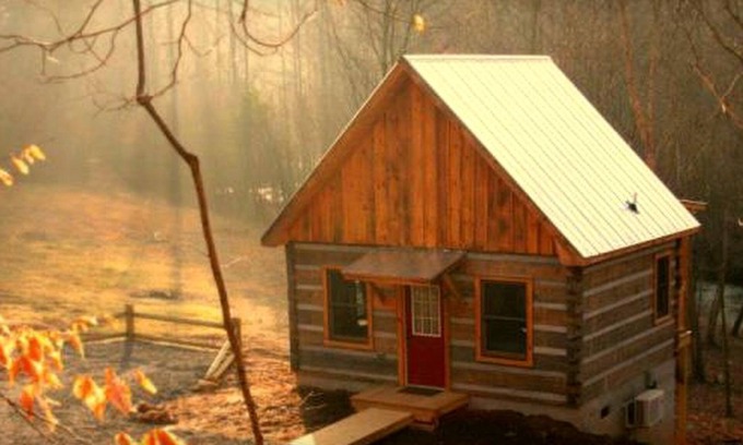 Elkin Cabin | Beautiful Waterfront Cabin with Hot Tub near Winston-Salem, North Carolina