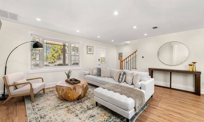 Norcross House | Beautifully Modern Cottage in Historic Norcross