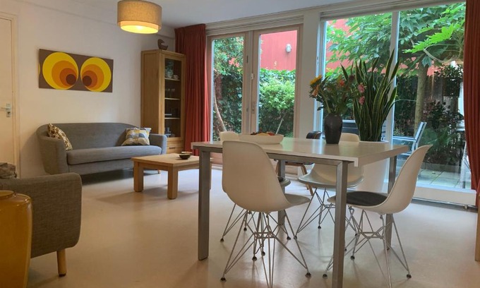 Amsterdam East Apartment | Bed and Breakfast De Ontdekking