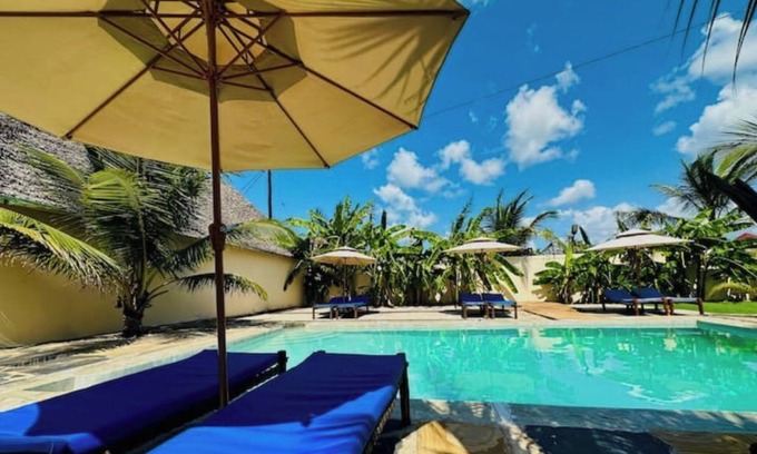 Paje Villa | Bed & Breakfast Palm Cultural Village hotel