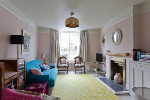 Rye House | Bee Cottage - Stylish Holiday Cottage In Rye