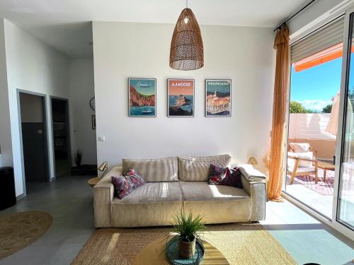 Ajaccio Apartment | Bel appartement avec piscine en bord de mer