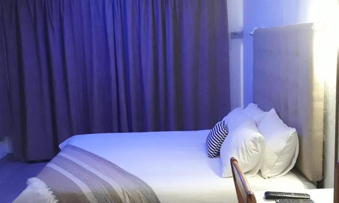 Port Shepstone Apartment | Belavista, quaint and cozy cottage in Sunwich Port