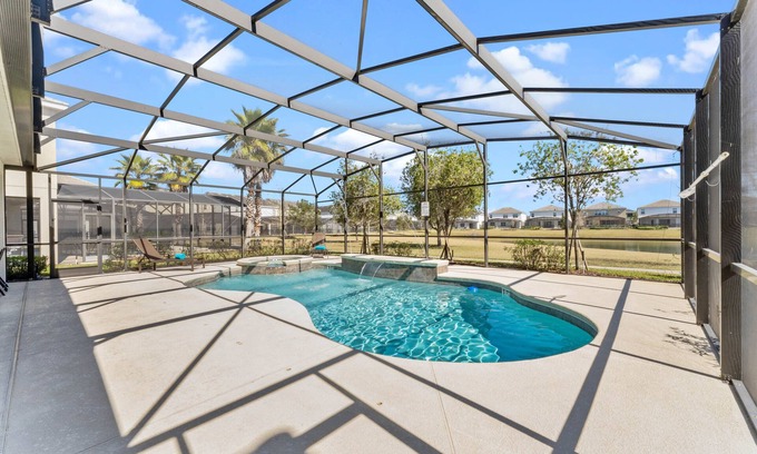 Kissimmee Resort | BELLA VIDA 577MB- 5BEDROOMS - 10 GUESTS - LAKEVIEW - AMAZING LOCATION-CLOSE TO DISNEY PARKS AND MORE