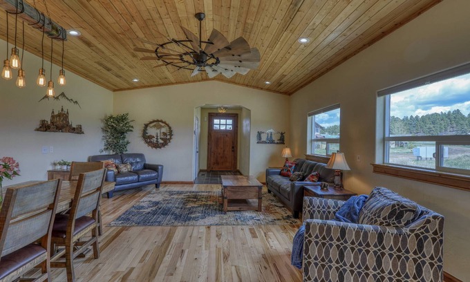 Pagosa Springs House | Bella Vista: Golf Course & Mountain Views, Modern Design, Electric Stove, Workspace, 5 Min to Shops!