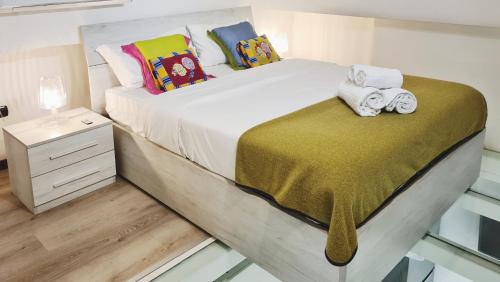 Tricolore Apartment | BELLAVITA LOFT Milano Center near Duomo,Central Station, Navigli