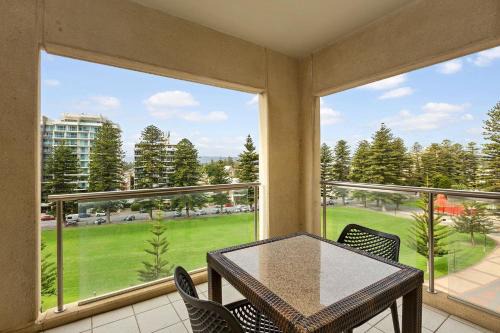 Glenelg Apartment | Belle Escapes - Glenelg Seaside Family Stay