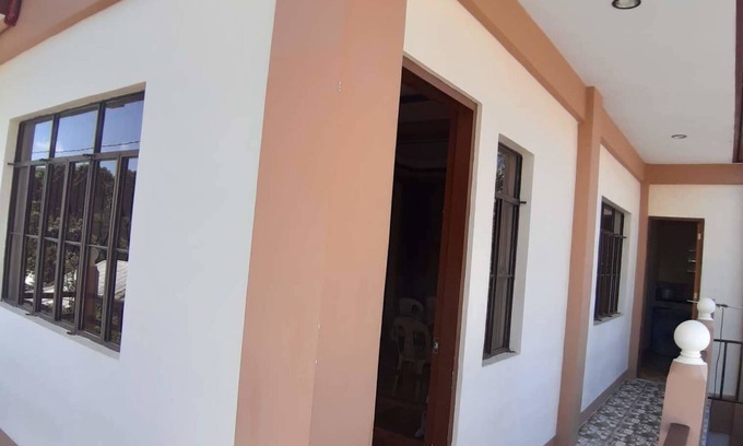 Puerto Princesa City Centre House | Bendoy's Transient House