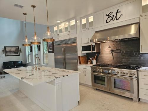 Grogan's Mill Villa | Benji's Place