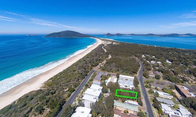 Hawks Nest House | Bennett's Beach Cottage