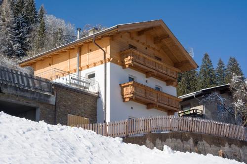 Aschau Im Zillertal House | Bergchalet Emberg mit Sauna