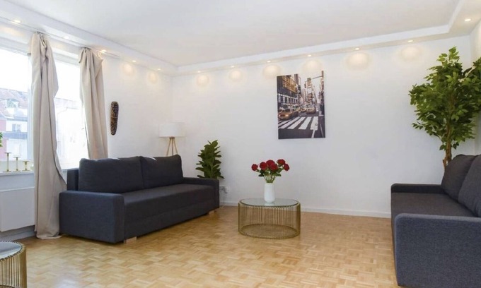 Schwabing-West Condo | Best Lage: Schwabing 70m² Sannierte City Wohnung
