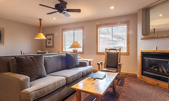 Olympic Valley Hotel | Best Value | 3 Units| Kitchen | Outdoor Spa Tub | Free Parking | Olympic Valley