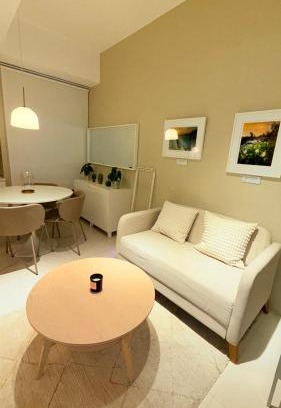 Salcedo Village Apartment | Best Value-Beautiful 1BR in the Heart of Makati w WiFi, washer-dryer, pool & gym